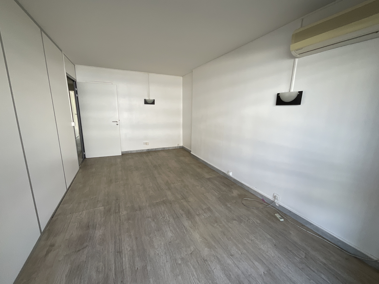 Image_6, Local professionnel, Mandelieu-la-Napoule, ref :ASL265L